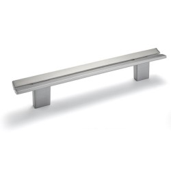Häfele Deco H2360 - Vinklet bøjlegreb i Art Deco stil - Forniklet