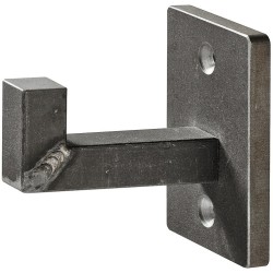 Garderobekrog i stål for et råt og kraftfuld look